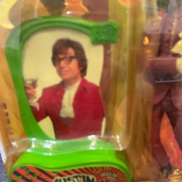 Austin Powers Talking Action Figure - Picture 3 of 4